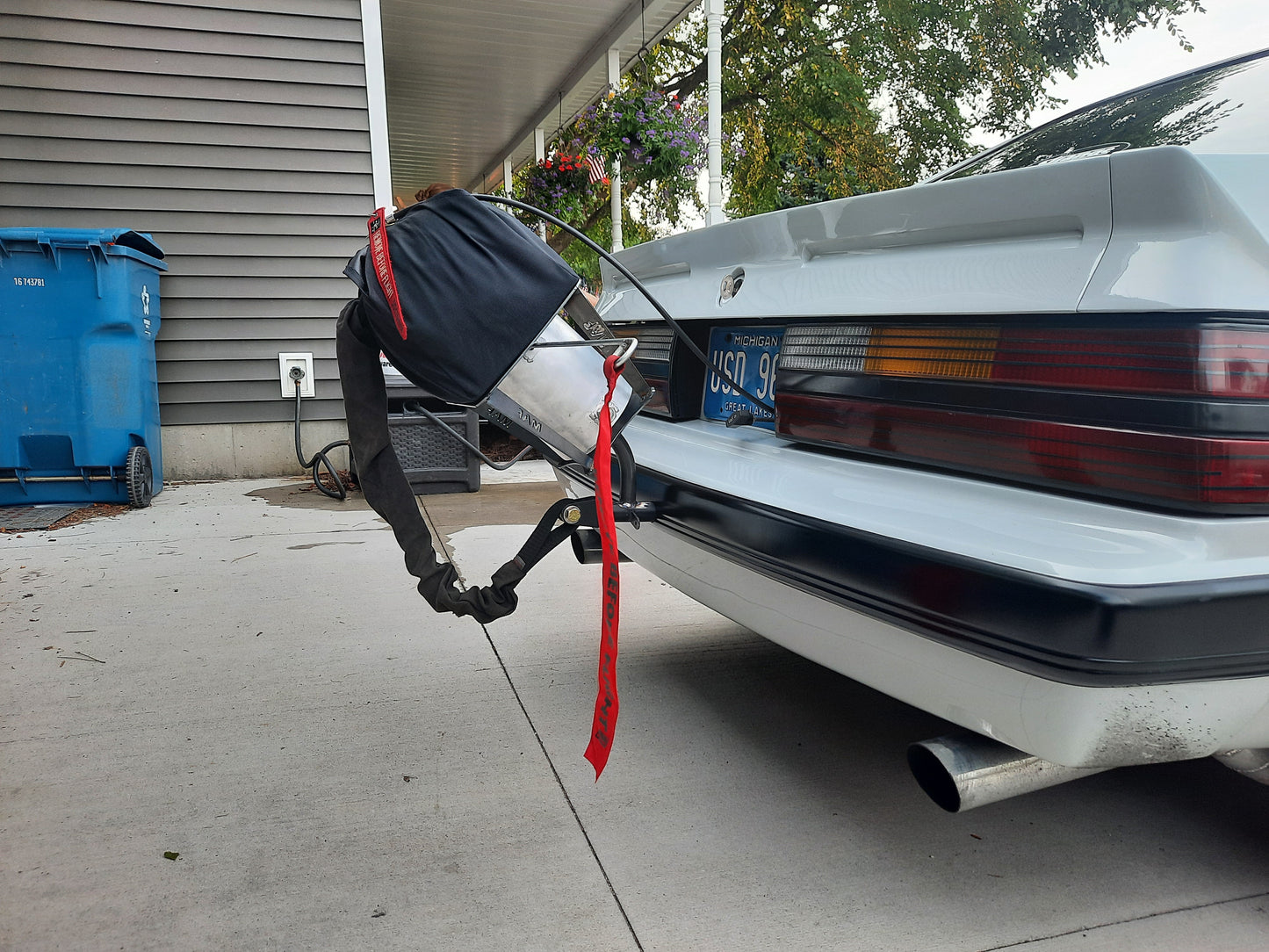 79-93 Mustang Parachute Mount Spring Launcher